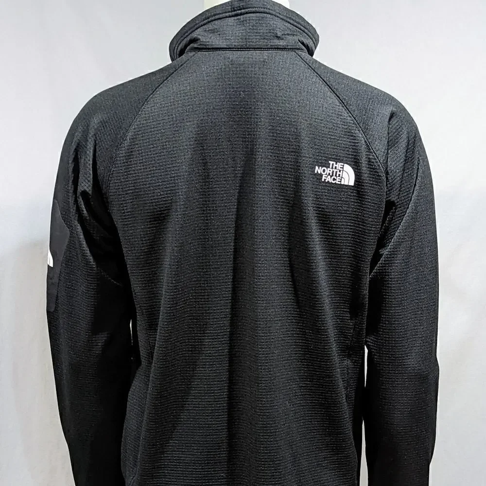 Bnwot North face jacket with company logo in chest area‎